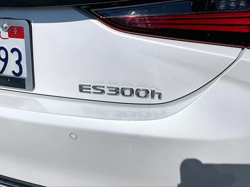 Used 2024 Lexus ES 300h w/ Premium Package FWD image 30