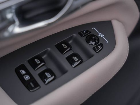 New 2026 Volvo XC90 B6 Ultra w/ Lounge Package image 38