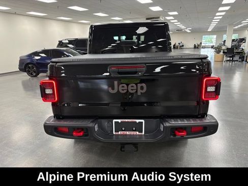 Used 2024 Jeep Gladiator Rubicon AWD/4WD image 6