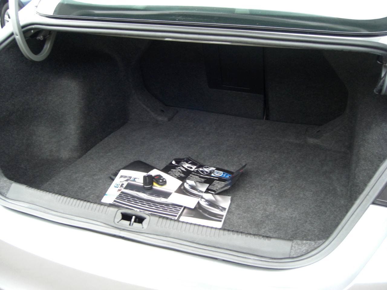 Used 2015 Chrysler 200 Limited FWD image 14