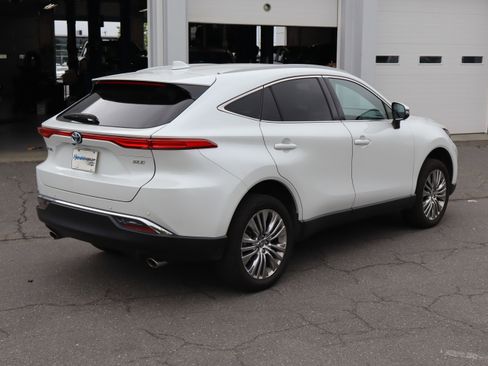 Used 2023 Toyota Venza XLE AWD/4WD image 21
