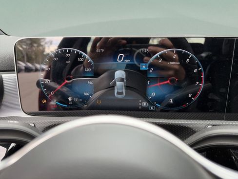 Used 2020 Mercedes-Benz A 220 image 9