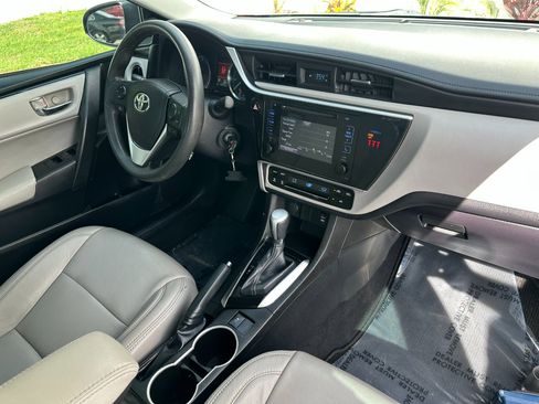 Used 2018 Toyota Corolla LE image 44