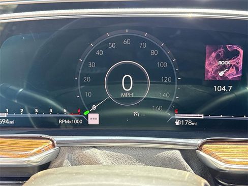 Used 2021 Cadillac Escalade ESV Luxury image 10