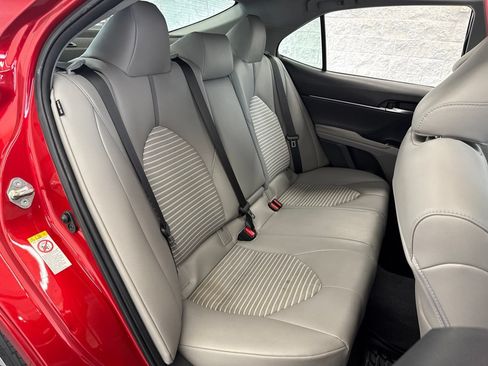 Certified 2019 Toyota Camry SE w/ Convenience Package FWD image 43