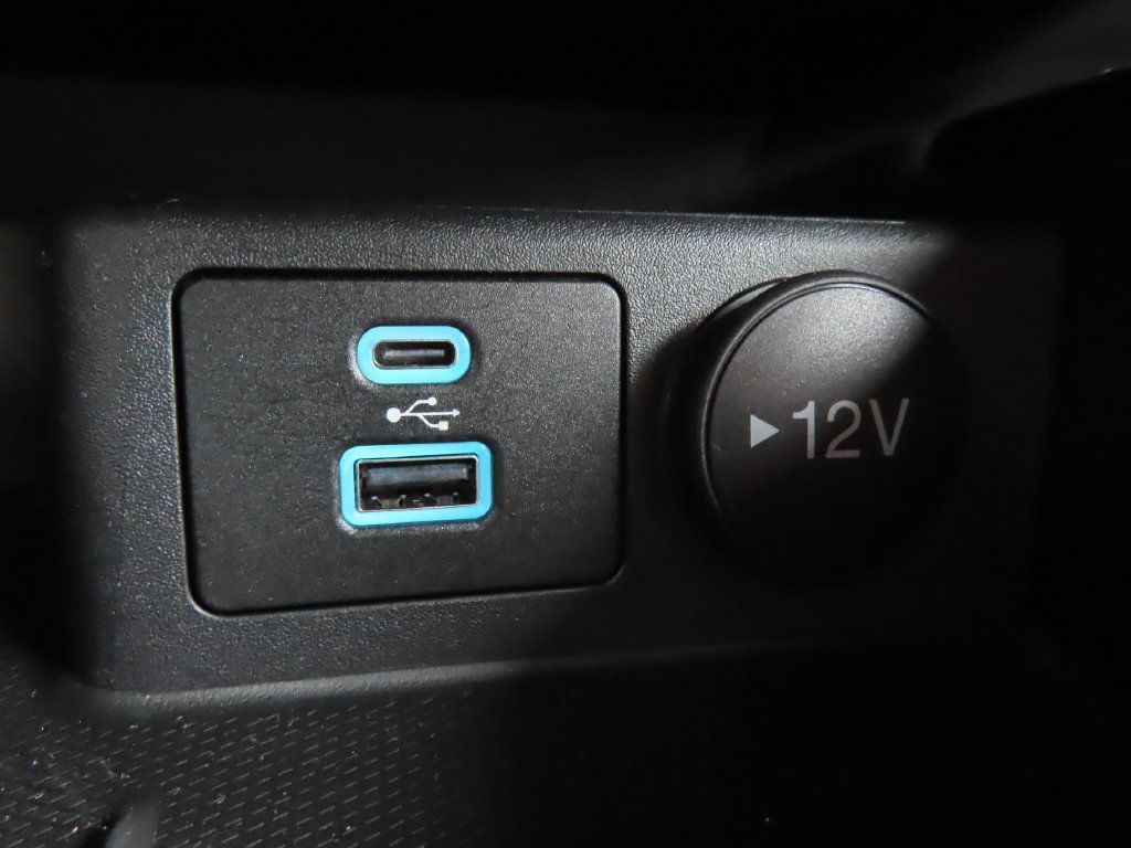 Used 2023 Ford Escape ST-Line w/ Tech Pack #1 AWD/4WD image 10