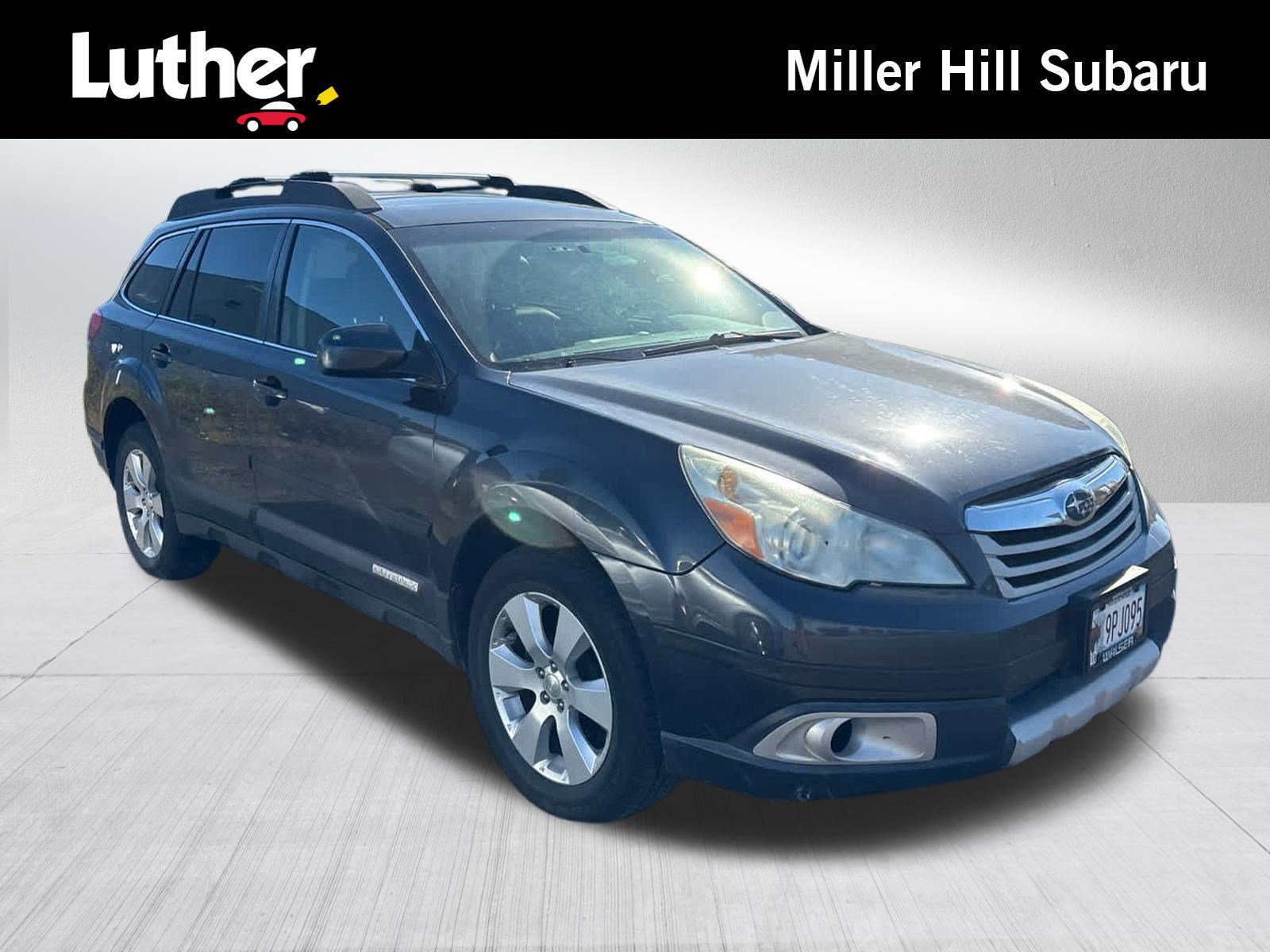 Used 2010 Subaru Outback 2.5i Limited AWD/4WD image 1