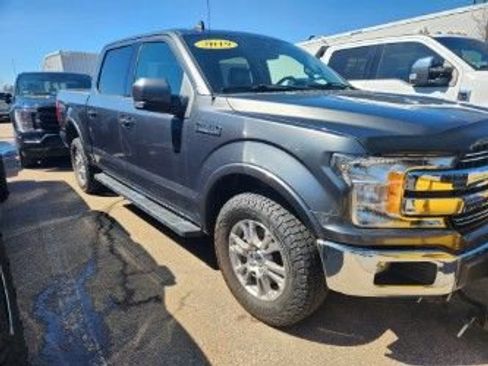 Used 2019 Ford F150 Lariat image 1