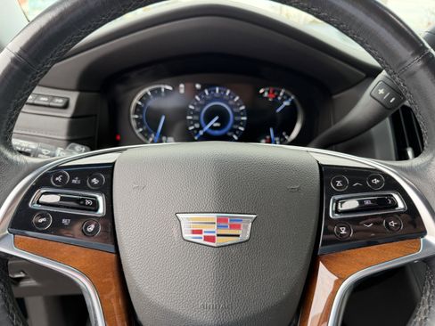 Used 2016 Cadillac Escalade ESV Premium image 32
