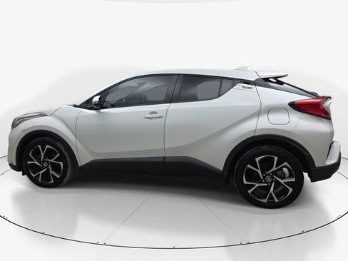 Used 2021 Toyota C-HR XLE FWD image 9