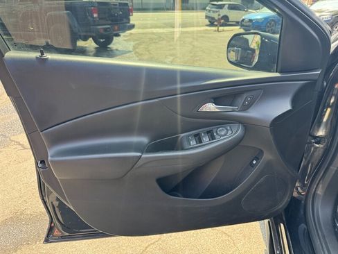 Used 2018 Chevrolet Volt LT FWD image 22