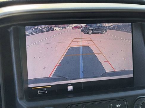 Used 2020 Chevrolet Colorado Z71 image 18