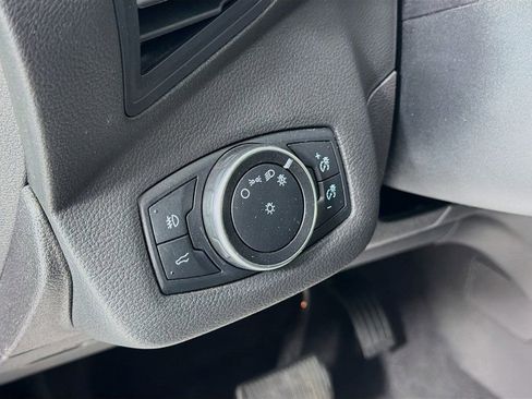 Used 2017 Ford Escape SE image 10