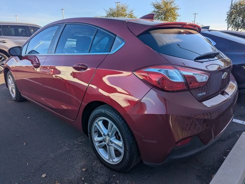 Used 2017 Chevrolet Cruze LT w/ Convenience Package image 6