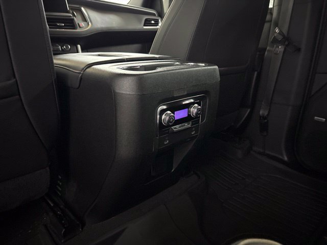 Used 2023 GMC Yukon SLT AWD/4WD image 28