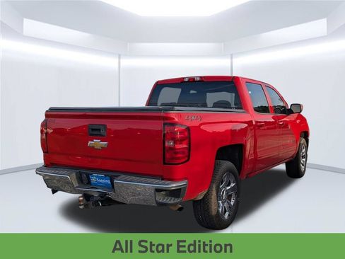 Used 2018 Chevrolet Silverado 1500 LT w/ LT Eassist Package AWD/4WD image 3