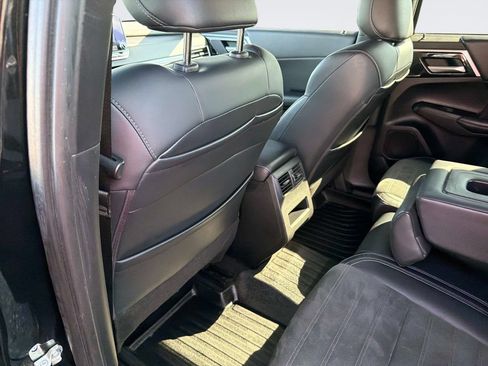 Used 2024 Mitsubishi Outlander SE Black Edition AWD/4WD image 13