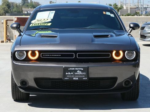 Used 2022 Dodge Challenger SXT RWD image 7