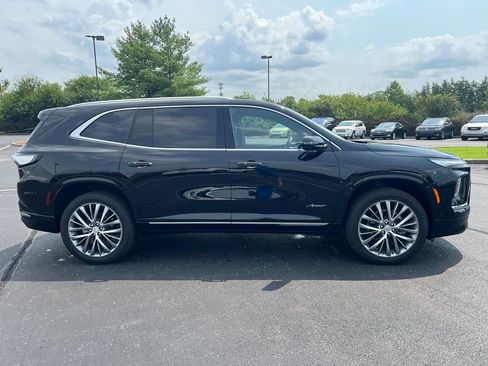 Used 2025 Buick Enclave Avenir w/ Super Cruise Package AWD/4WD image 4