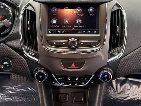 Used 2019 Chevrolet Cruze LT w/ Convenience Package image 20