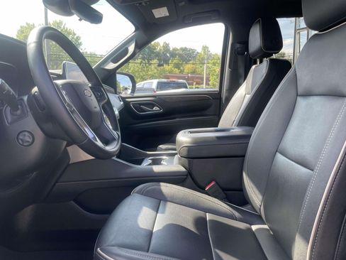 Used 2024 Chevrolet Tahoe Premier w/ Premium Package RWD image 16