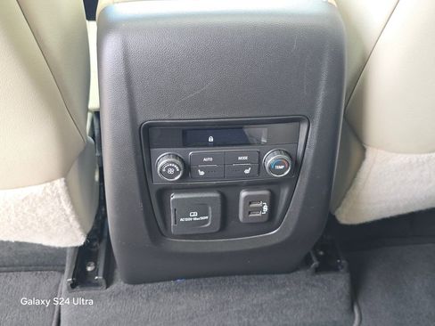Used 2023 Buick Enclave Premium w/ Experience Buick Package image 19
