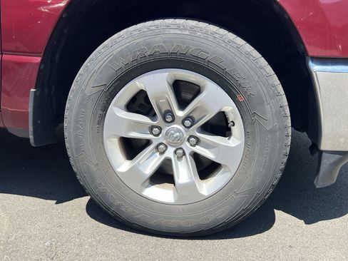 Used 2023 RAM 1500 Laramie AWD/4WD image 8