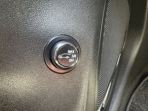 Used 2025 Buick Envision Avenir AWD/4WD image 3