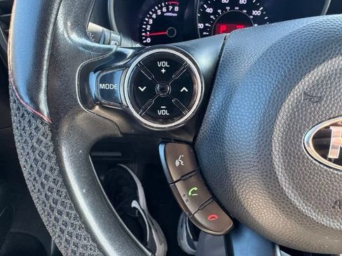 Used 2016 Kia Soul + FWD image 21