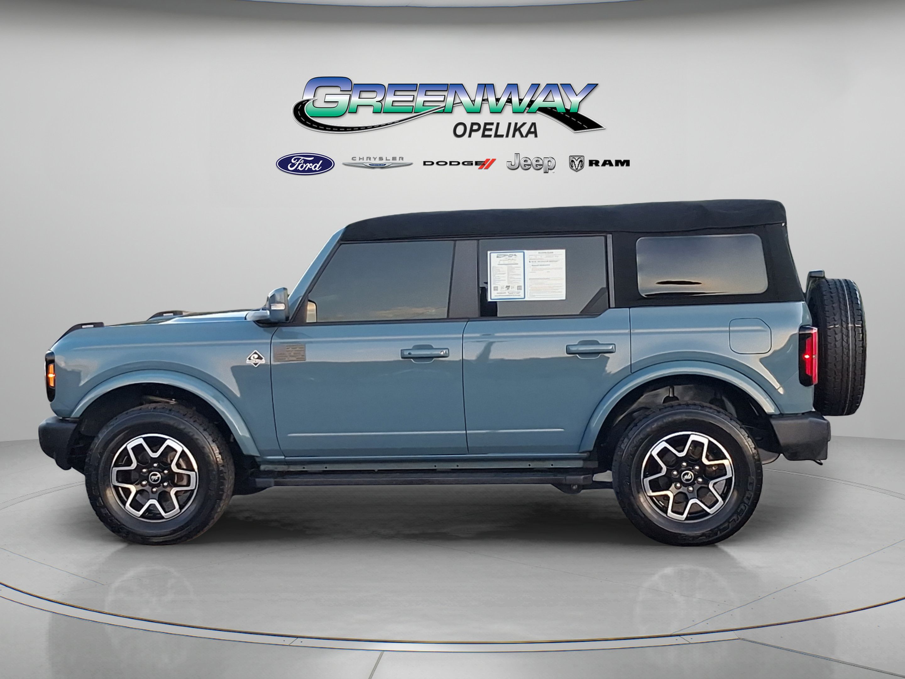 Used 2022 Ford Bronco Outer Banks AWD/4WD image 4
