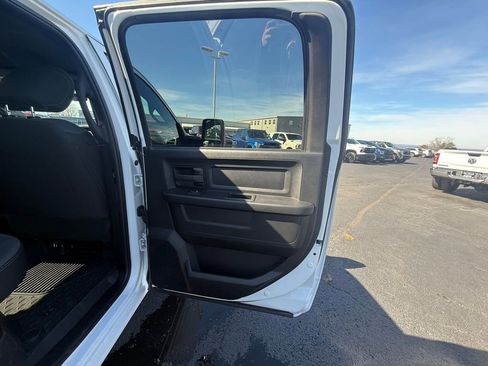 Used 2024 RAM 3500 Tradesman w/ Chrome Appearance Group image 18