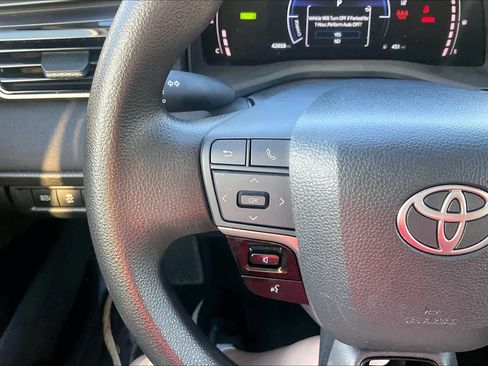 Used 2025 Toyota Camry LE FWD image 23