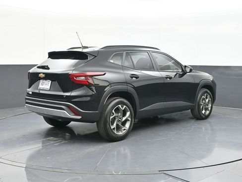 New 2026 Chevrolet Trax LT w/ Driver Confidence Package FWD image 13