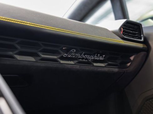 Used 2016 Lamborghini Huracan LP 580-2 image 37