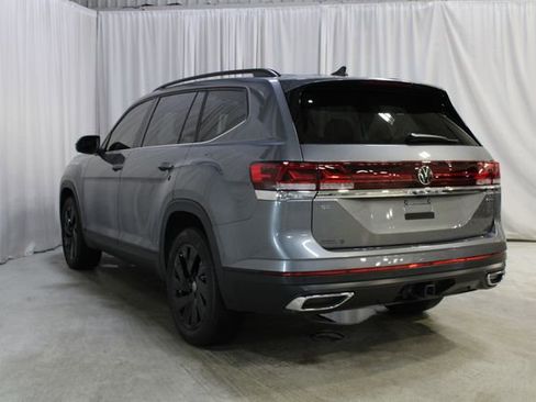 Used 2024 Volkswagen Atlas SE image 23