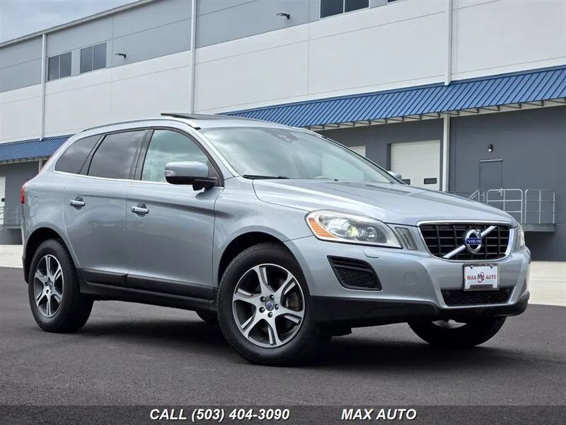 Used 2013 Volvo XC60 T6 AWD/4WD image 1