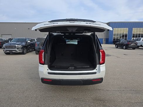 Used 2024 GMC Yukon XL Denali Ultimate image 5