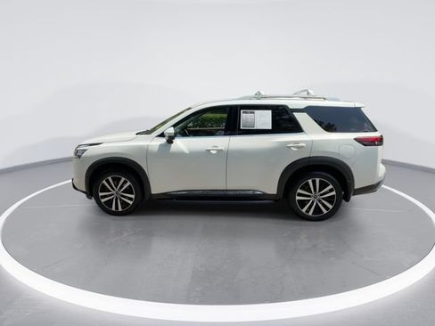 Used 2023 Nissan Pathfinder Platinum AWD/4WD image 5