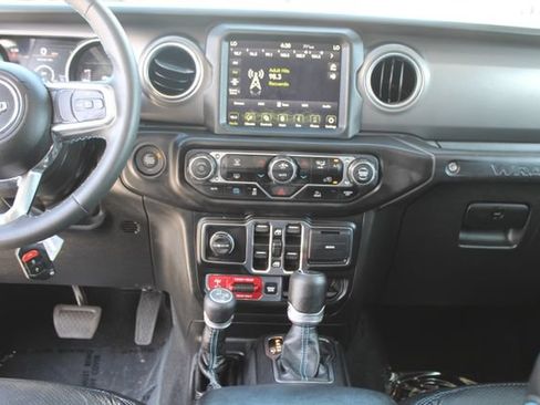 Used 2023 Jeep Wrangler Unlimited Rubicon 4xe AWD/4WD image 17