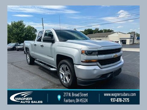 Used 2018 Chevrolet Silverado 1500 Custom w/ Custom Value Package AWD/4WD image 1