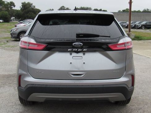 Used 2024 Ford Edge SEL image 5