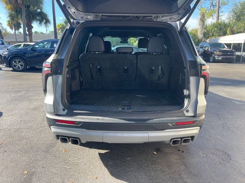 Used 2026 Chevrolet Traverse LT FWD image 5