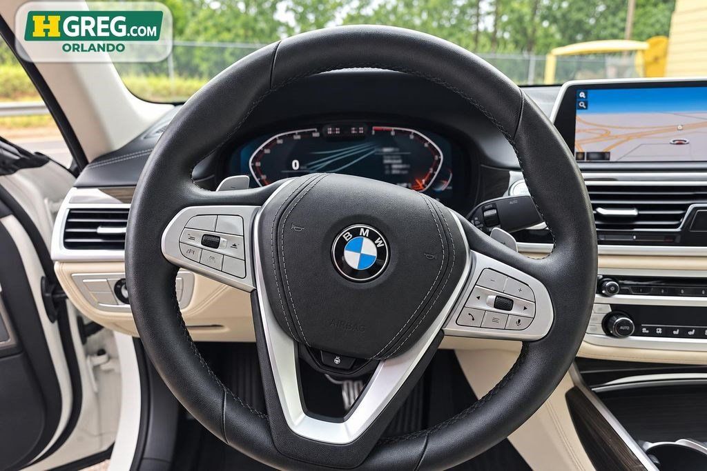 Used 2021 BMW 750i xDrive w/ Executive Package AWD/4WD image 14