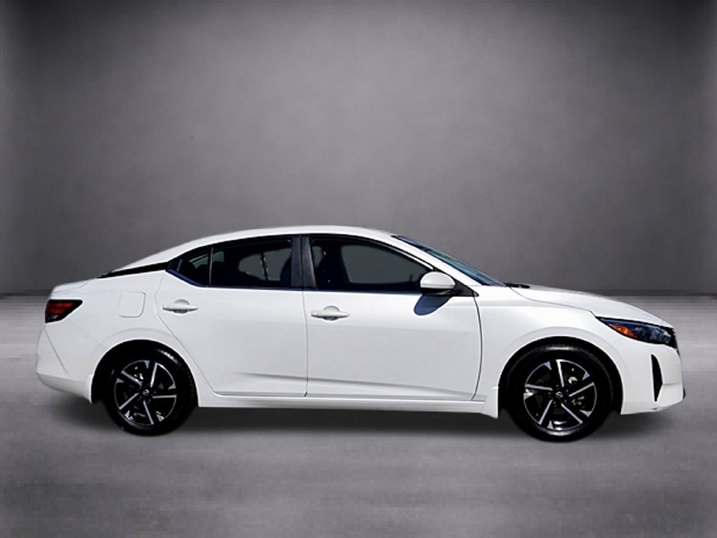 Used 2024 Nissan Sentra SV FWD image 3