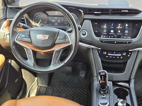 Certified 2021 Cadillac XT5 Premium Luxury w/ LPO, Floor Liner Package FWD image 27