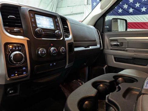 Used 2018 RAM 1500 Classic SLT image 21