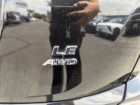 Used 2017 Toyota RAV4 LE w/ Carpet Mat Package AWD/4WD image 39