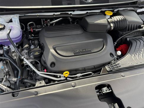 New 2026 Chrysler Pacifica Select image 21