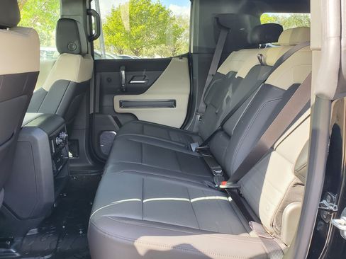New 2026 GMC Hummer EV SUV image 6