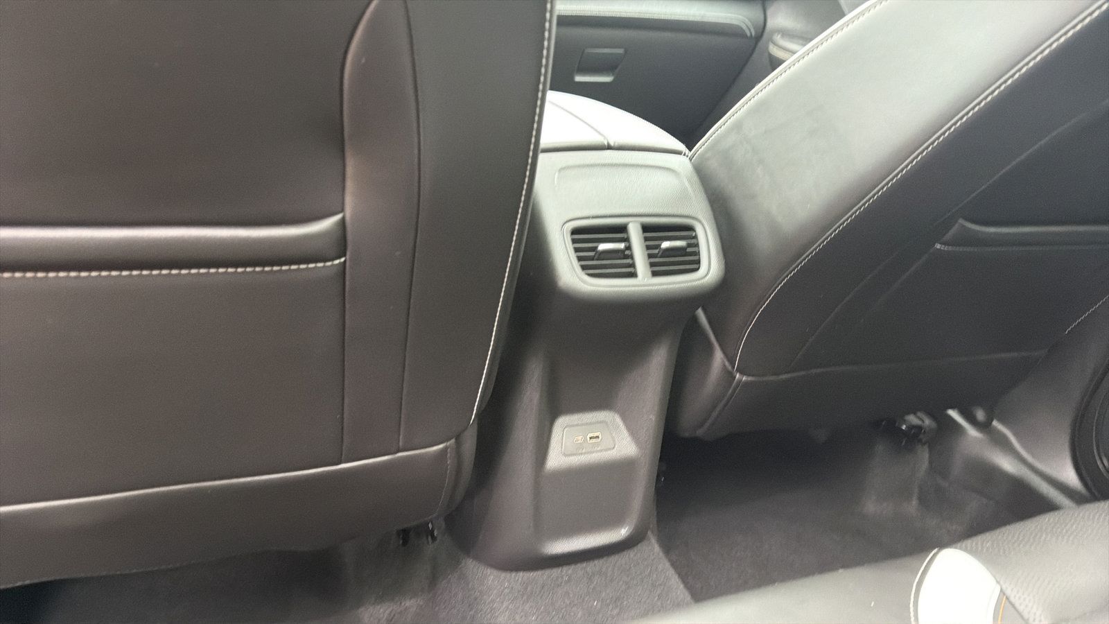 Used 2024 Buick Envision Sport Touring AWD/4WD image 26